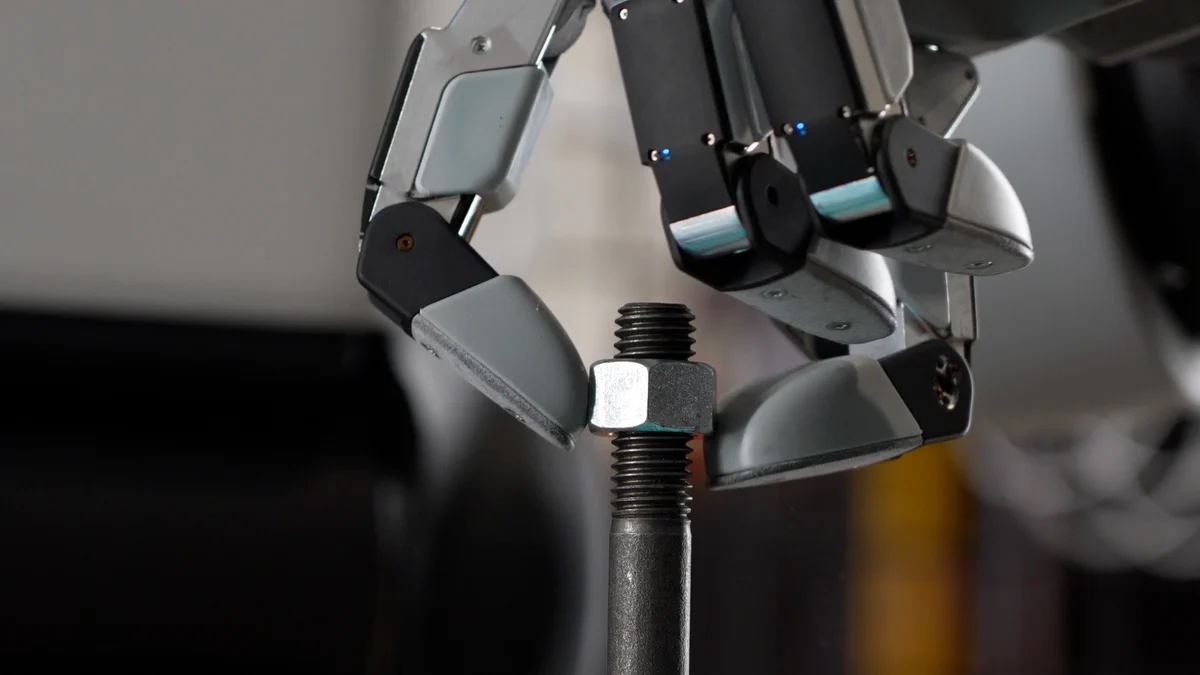 Atlas robot: 13 új funkció egyetlen kézben