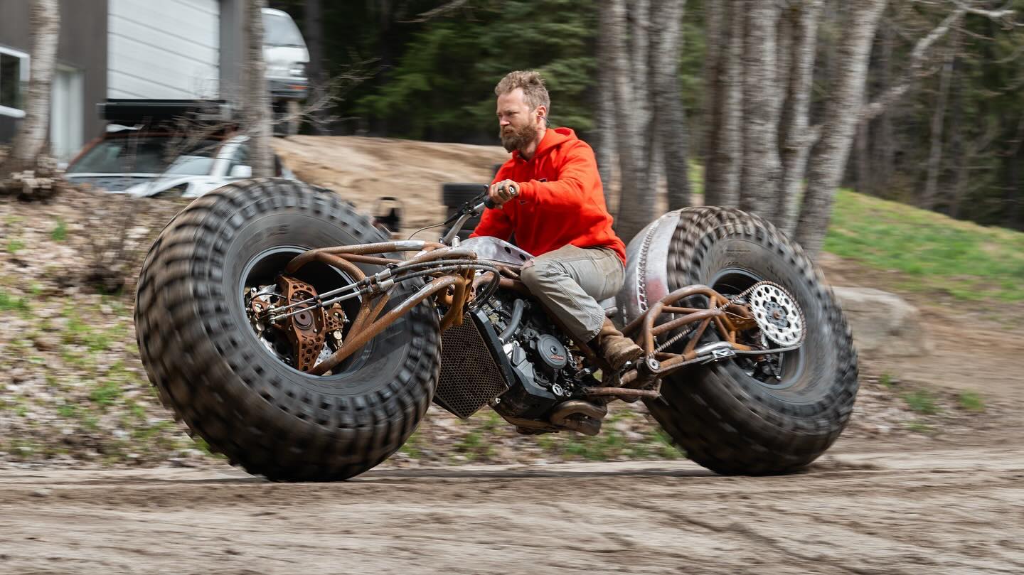 Ha ki akarsz kapcsolódni, akkor tedd azt stílusosan - Monster motor